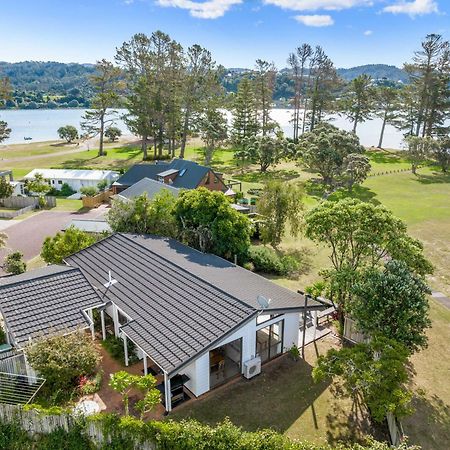 Pauanui Beach House Suntrap Екстериор снимка