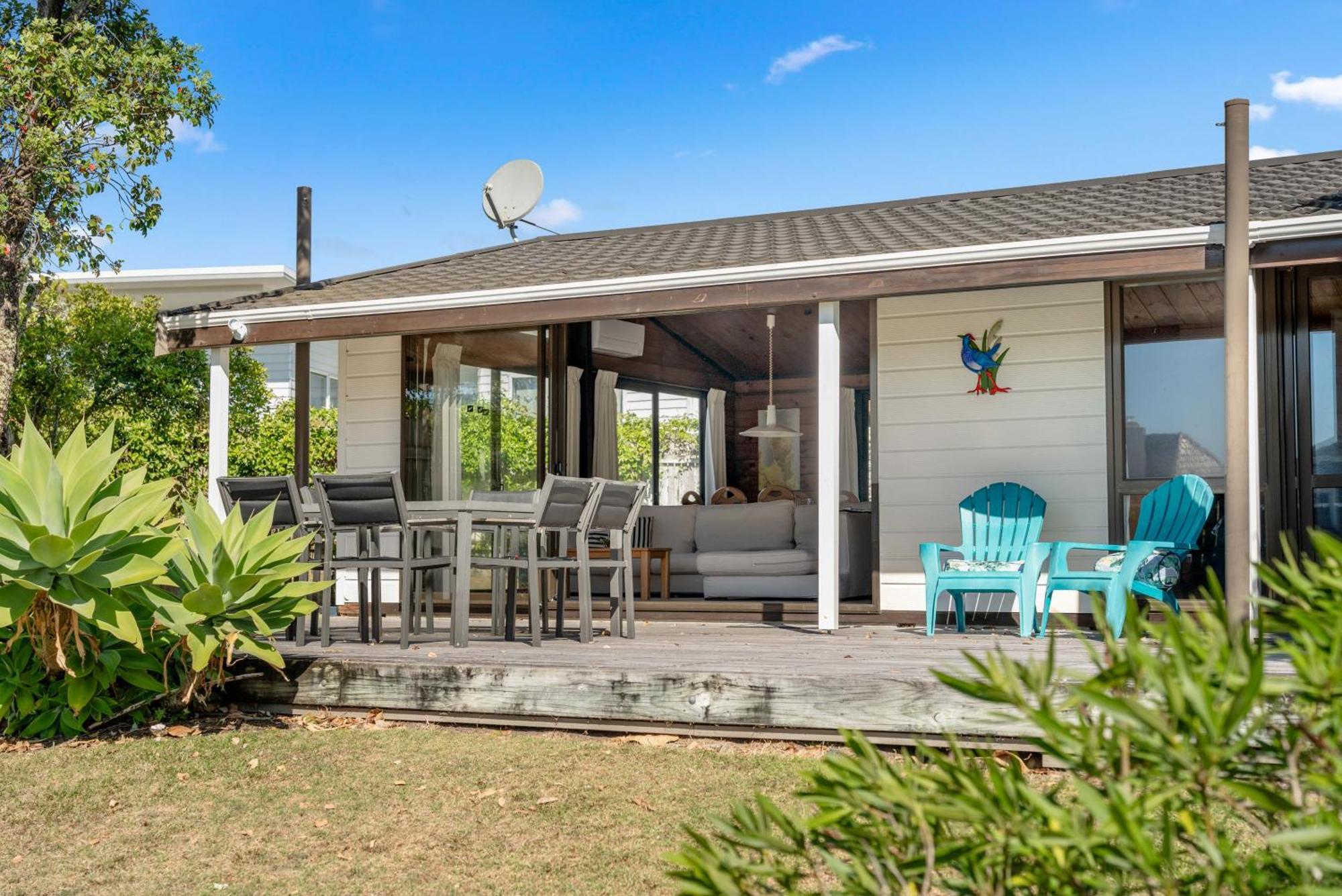 Pauanui Beach House Suntrap Екстериор снимка