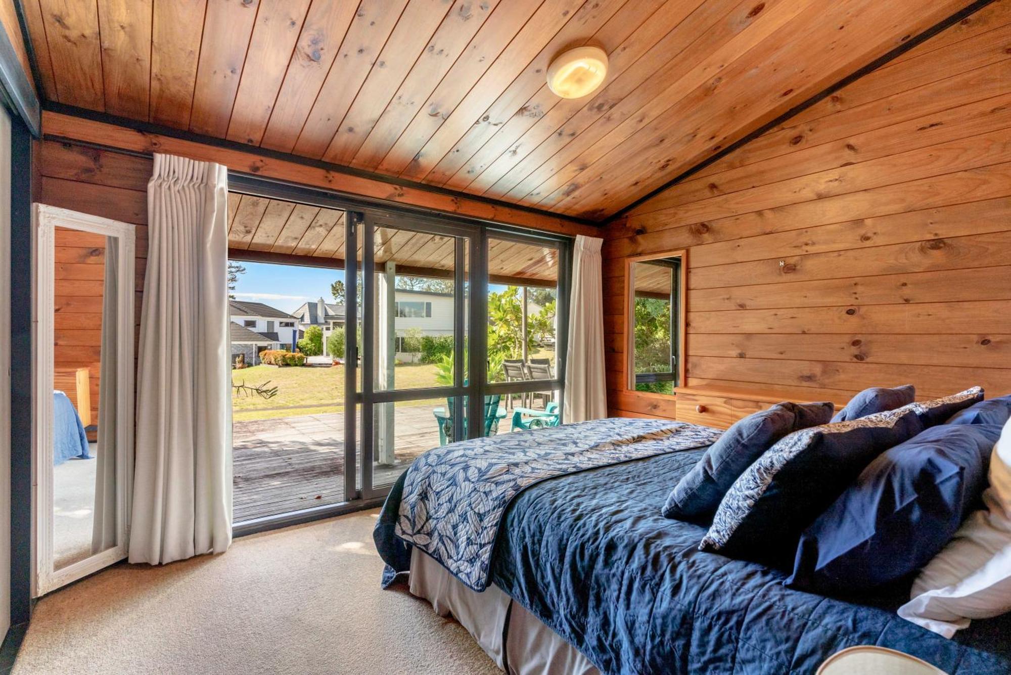 Pauanui Beach House Suntrap Екстериор снимка