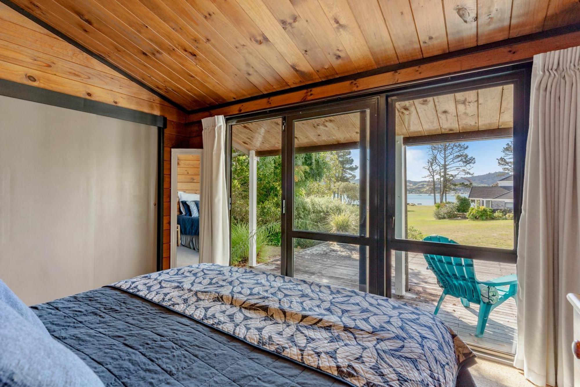 Pauanui Beach House Suntrap Екстериор снимка