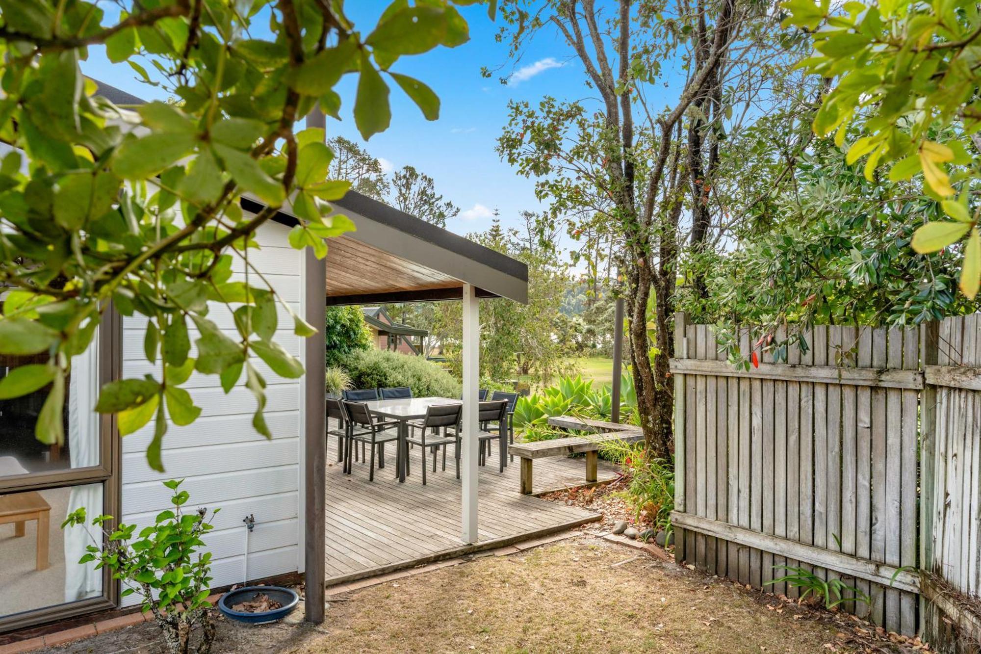 Pauanui Beach House Suntrap Екстериор снимка