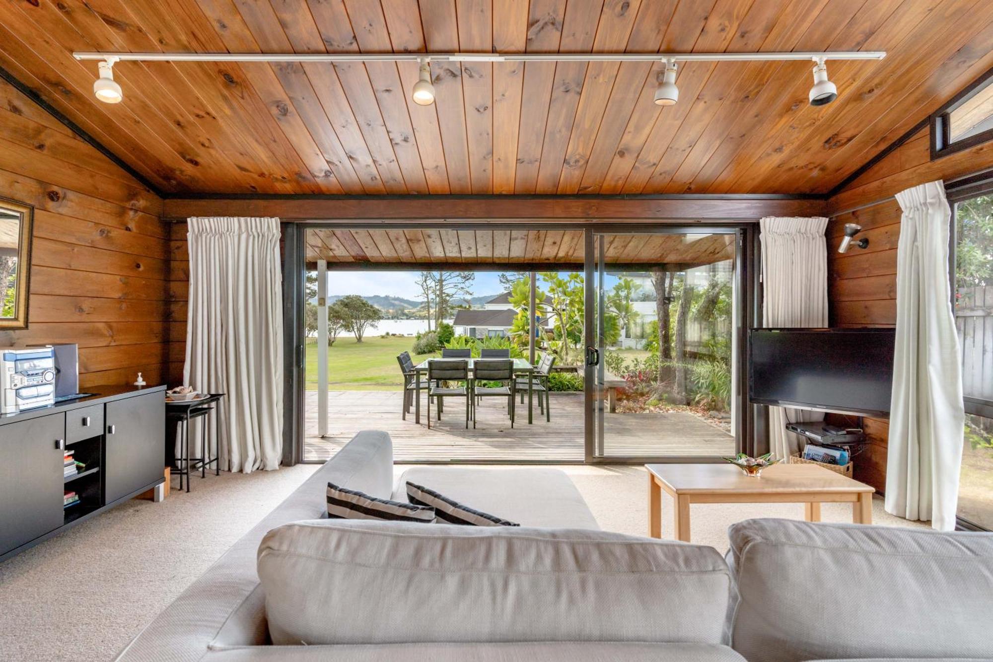 Pauanui Beach House Suntrap Екстериор снимка
