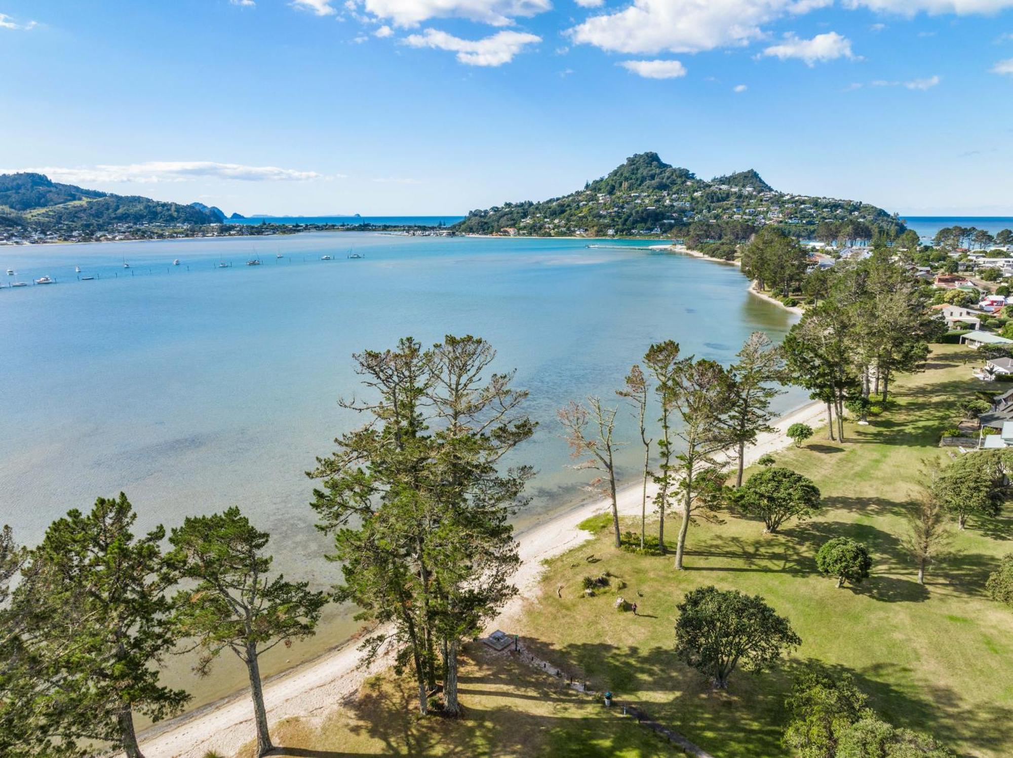 Pauanui Beach House Suntrap Екстериор снимка
