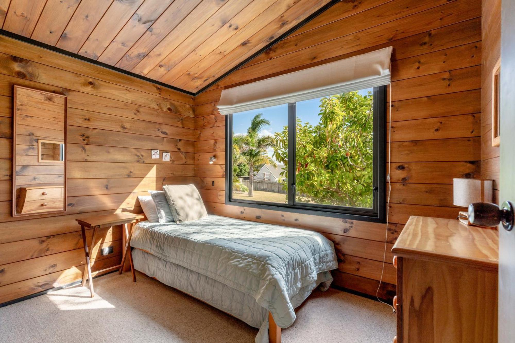 Pauanui Beach House Suntrap Екстериор снимка