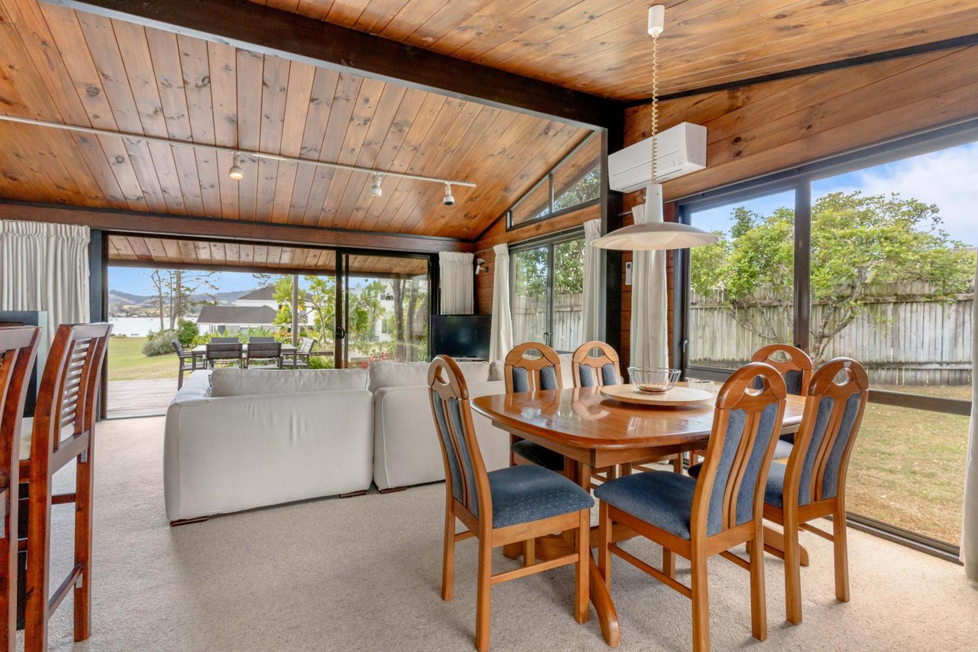 Pauanui Beach House Suntrap Екстериор снимка