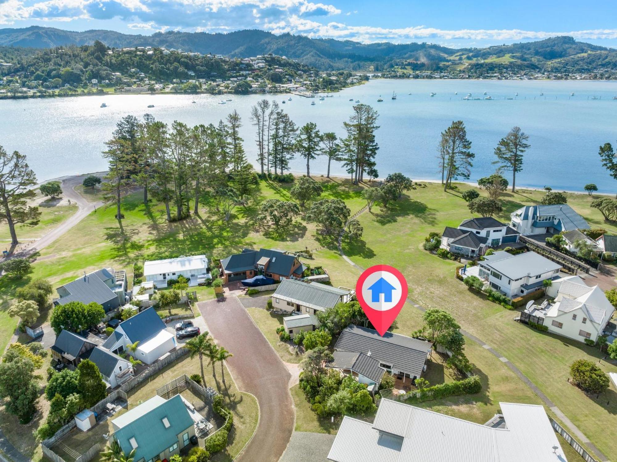Pauanui Beach House Suntrap Екстериор снимка