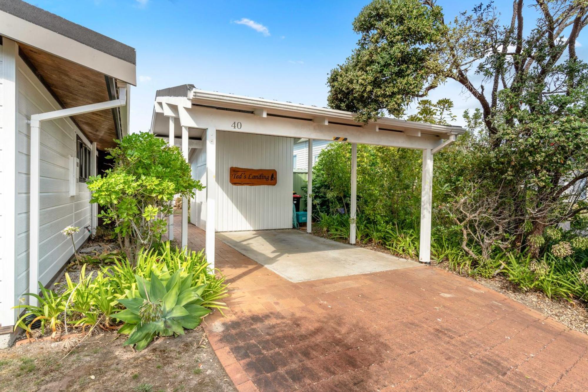Pauanui Beach House Suntrap Екстериор снимка